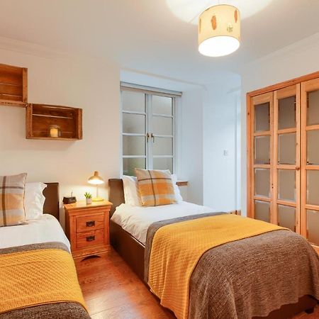 Dundas Flat, 1 Bedroom, 크리프 외부 사진